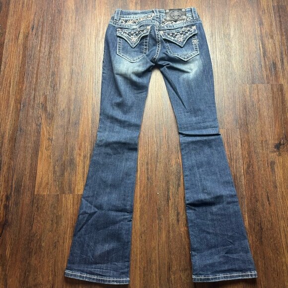 Miss Me Signature Boot Jeans Rhinestones Flowers Medium Wash Jeans Size 25 - Picture 2 of 12